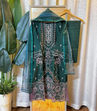Pakistani Brand Binsaeed inspired Ready to wear 3 piece kamiz Set K-4329